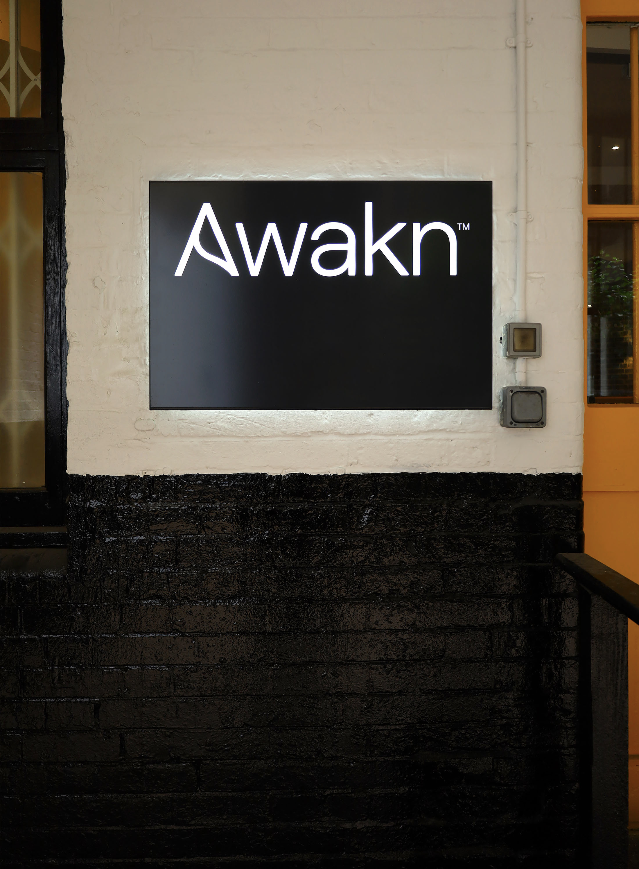 Awakn-Life-Sciences-Clinics-Identity-Design-Korak-Studio00014